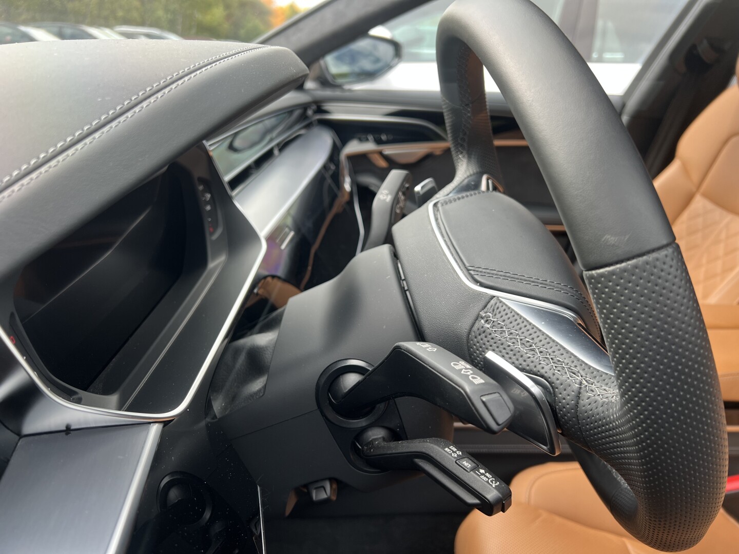 Audi S8 4.0TFSI 571PS Quattro Matrix Black-Paket З Німеччини (129383)