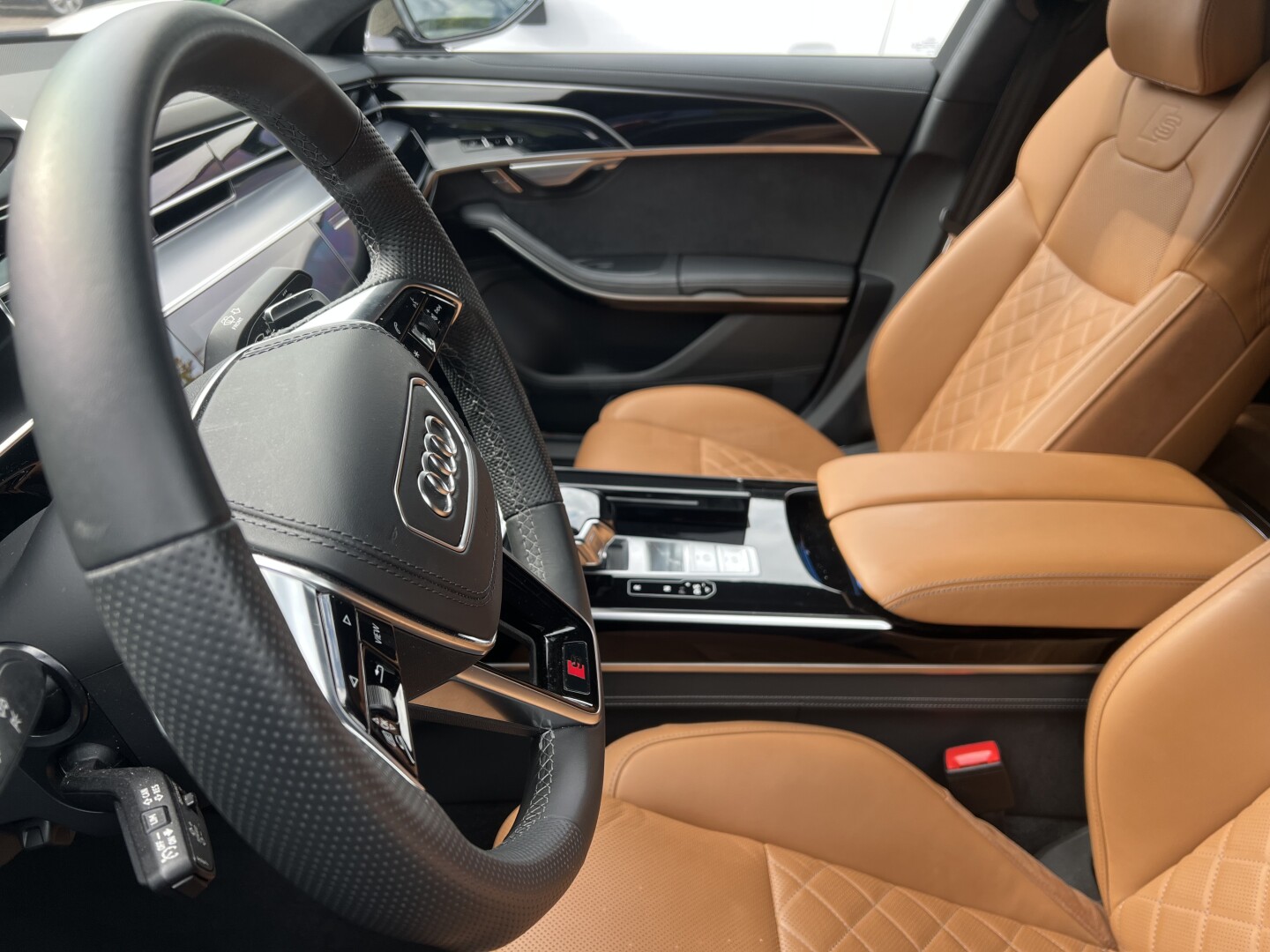 Audi S8 4.0TFSI 571PS Quattro Matrix Black-Paket З Німеччини (129385)