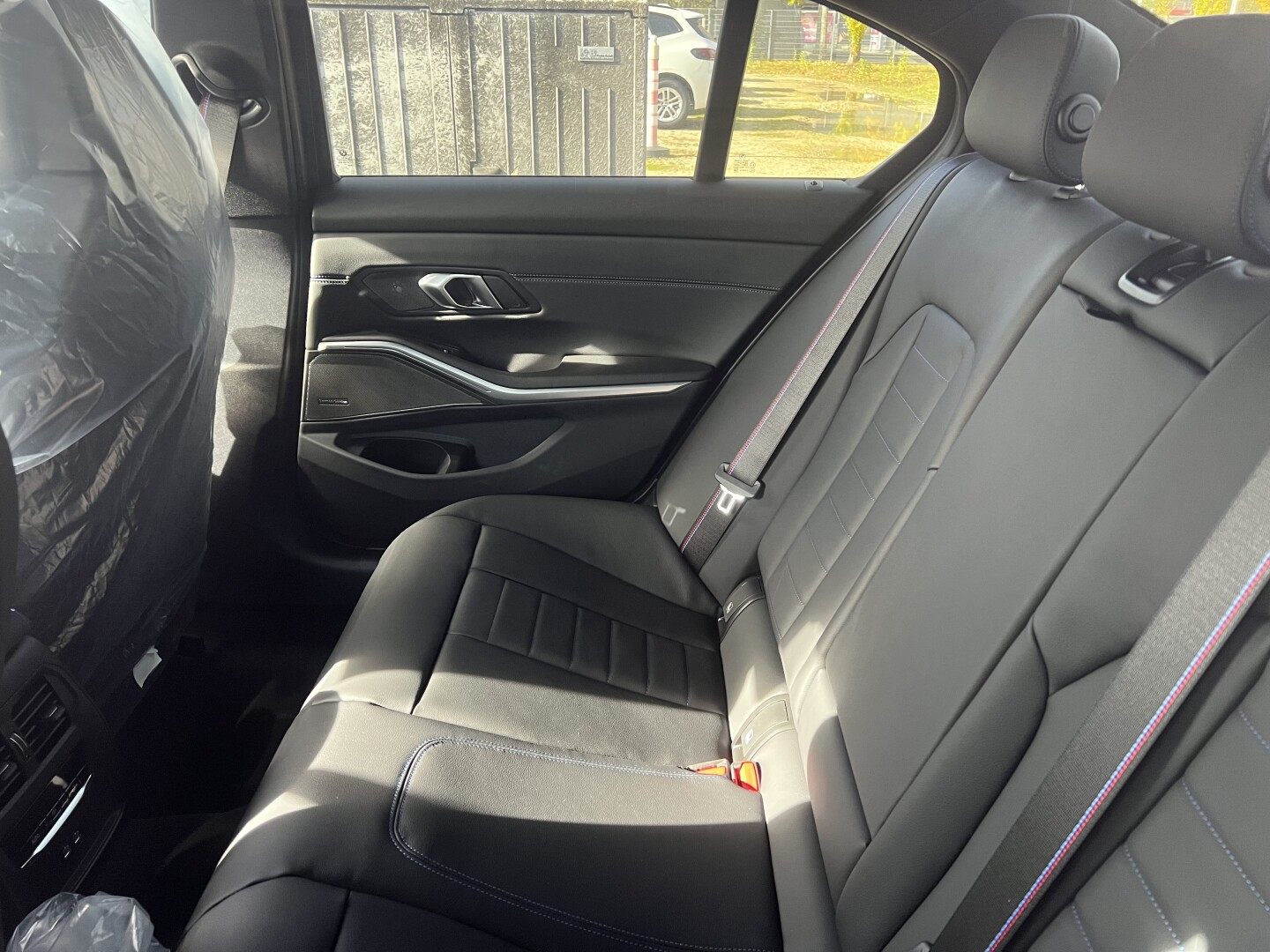 BMW 330e xDrive 292PS Hybrid M-Sport Black Paket З Німеччини (129558)