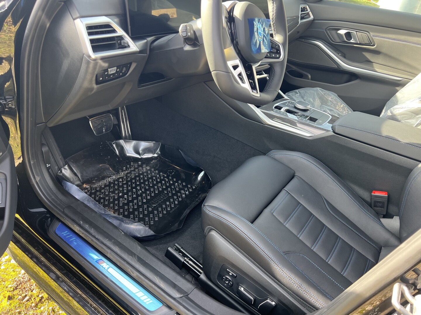 BMW 330e xDrive 292PS Hybrid M-Sport Black Paket З Німеччини (129555)