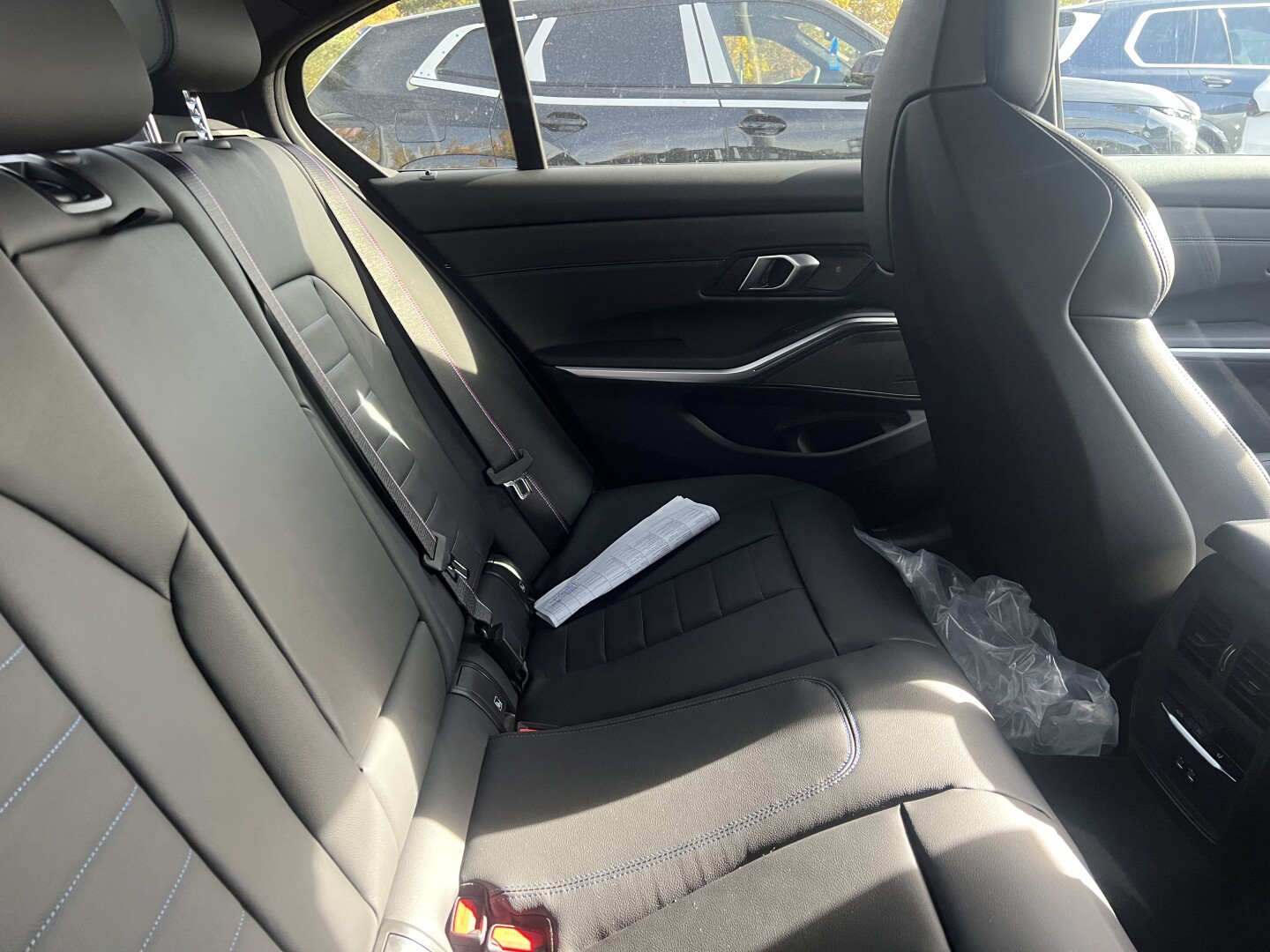 BMW 330e xDrive 292PS Hybrid M-Sport Black Paket З Німеччини (129565)