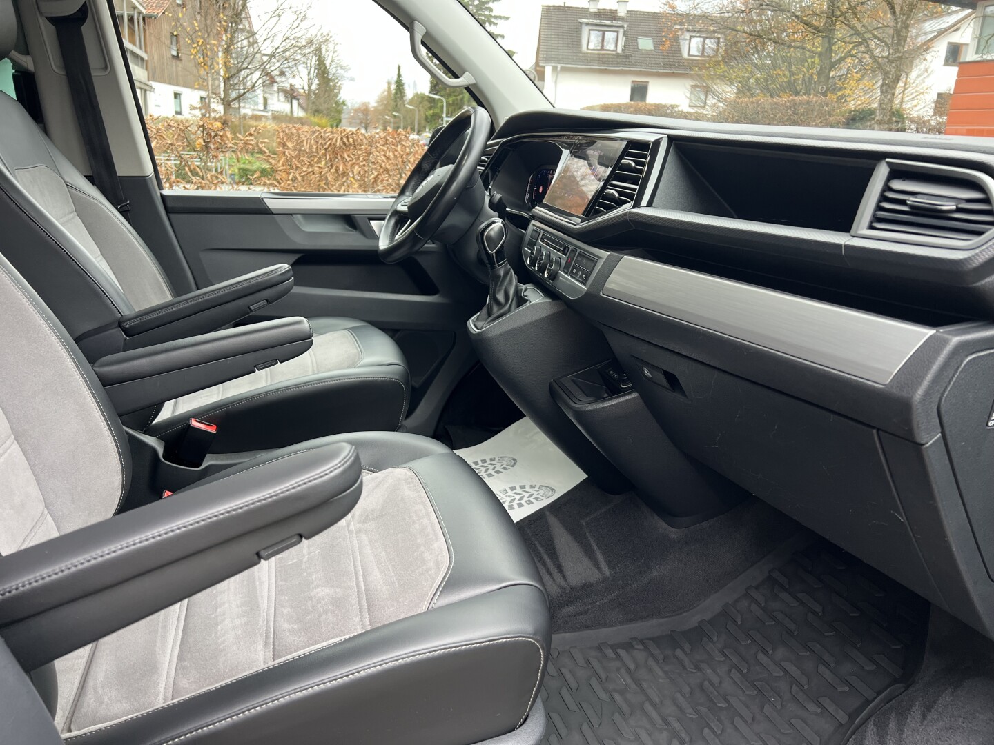 VW Multivan 2.0TDI Lang 4Motion DSG Highline LED З Німеччини (129663)