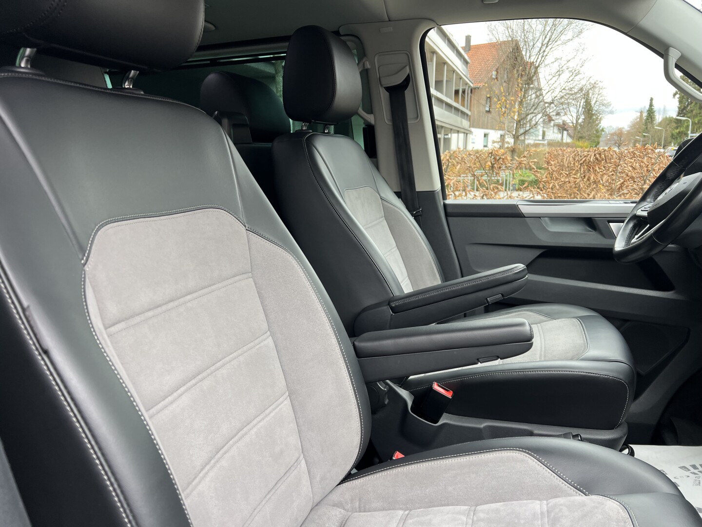 VW Multivan 2.0TDI Lang 4Motion DSG Highline LED З Німеччини (129662)