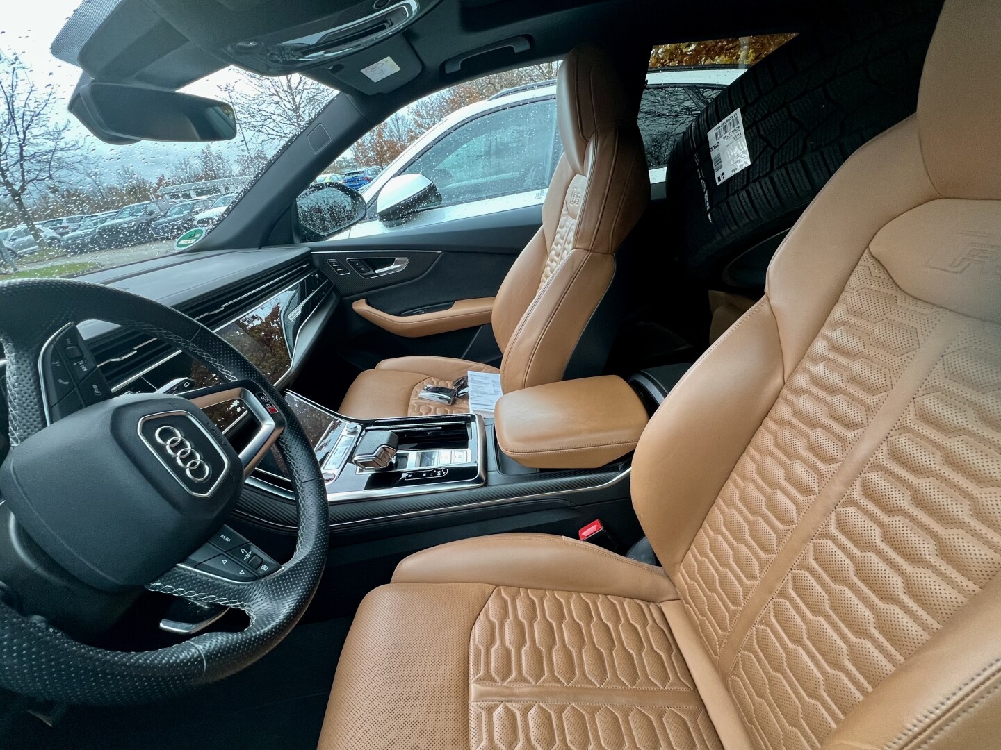 Audi RSQ8 4.0TFSI 600PS Black-Paket Individual З Німеччини (129939)