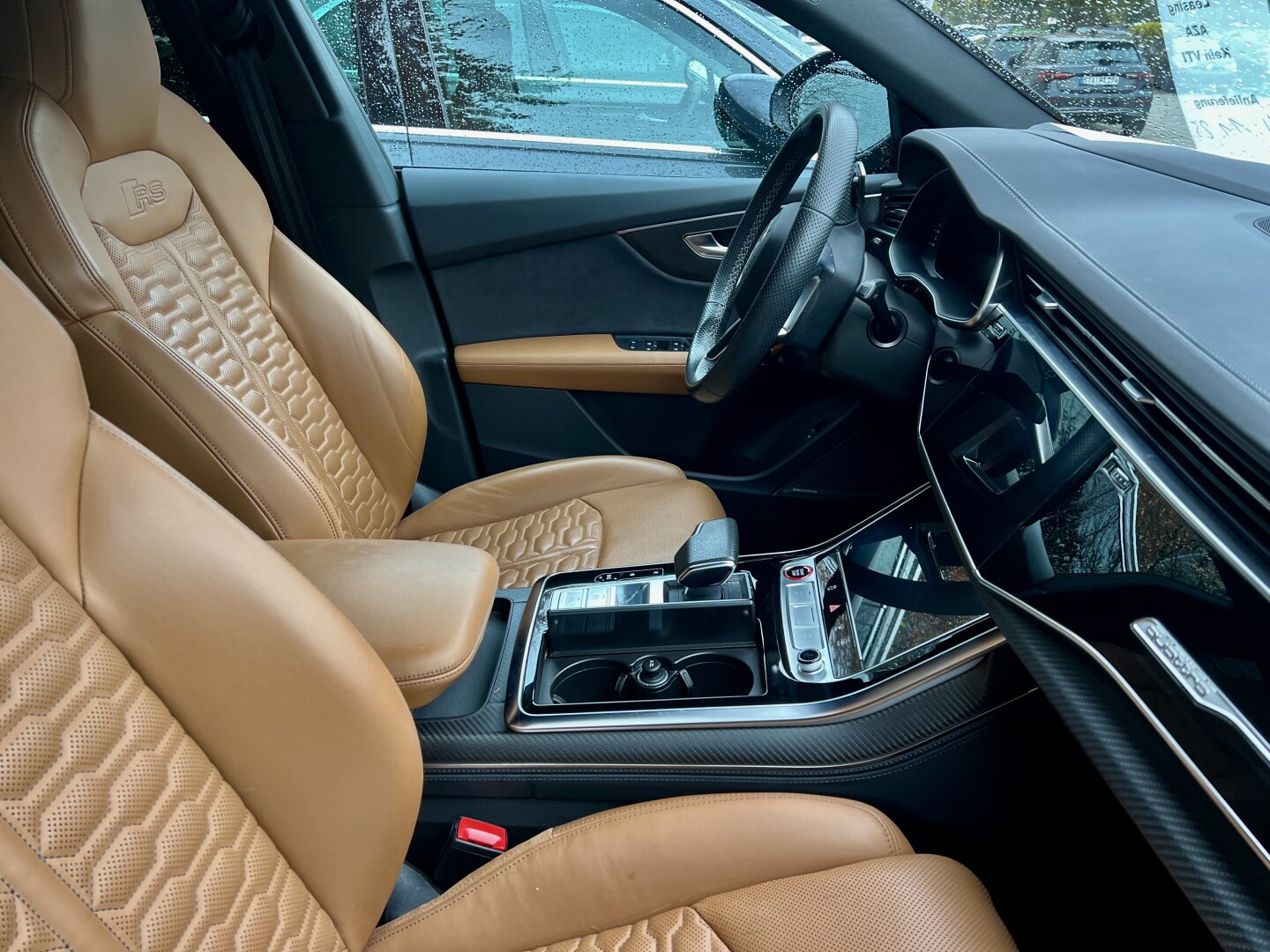 Audi RSQ8 4.0TFSI 600PS Black-Paket Individual З Німеччини (129943)