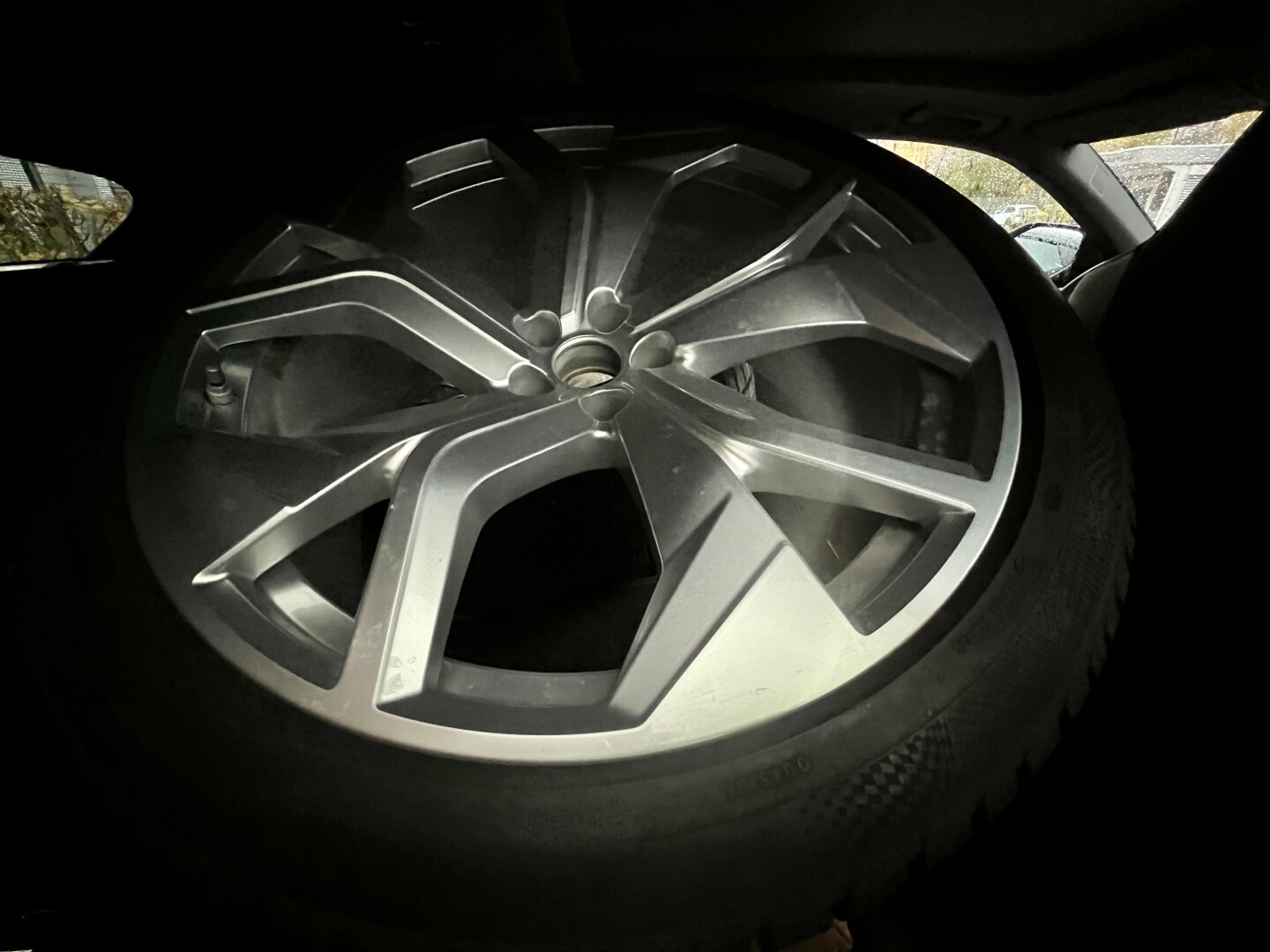 Audi RSQ8 4.0TFSI 600PS Black-Paket Individual З Німеччини (129948)