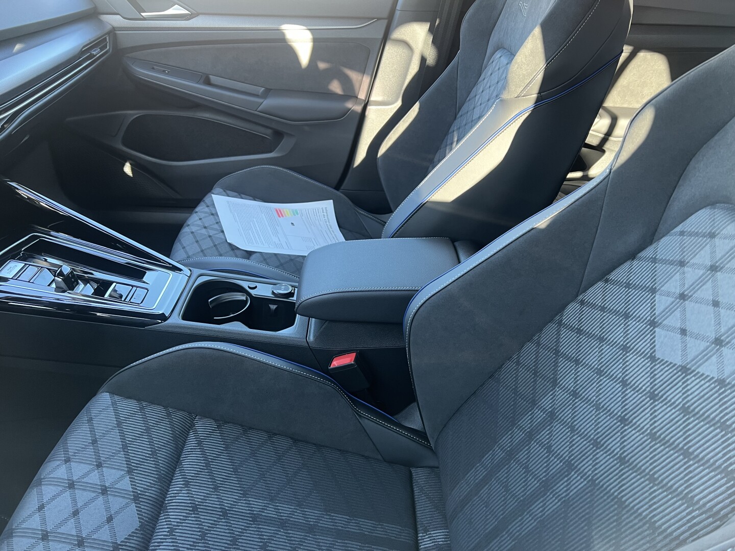 VW Golf 8 R-Line 1.5eTSI DSG Black-Paket IQ-Licht З Німеччини (130150)