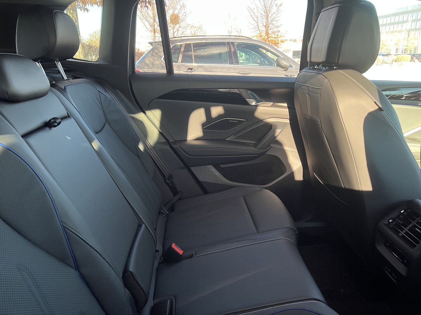 VW Tiguan 2.0TDI R-Line 193PS 4Motion Black-Paket З Німеччини (130251)