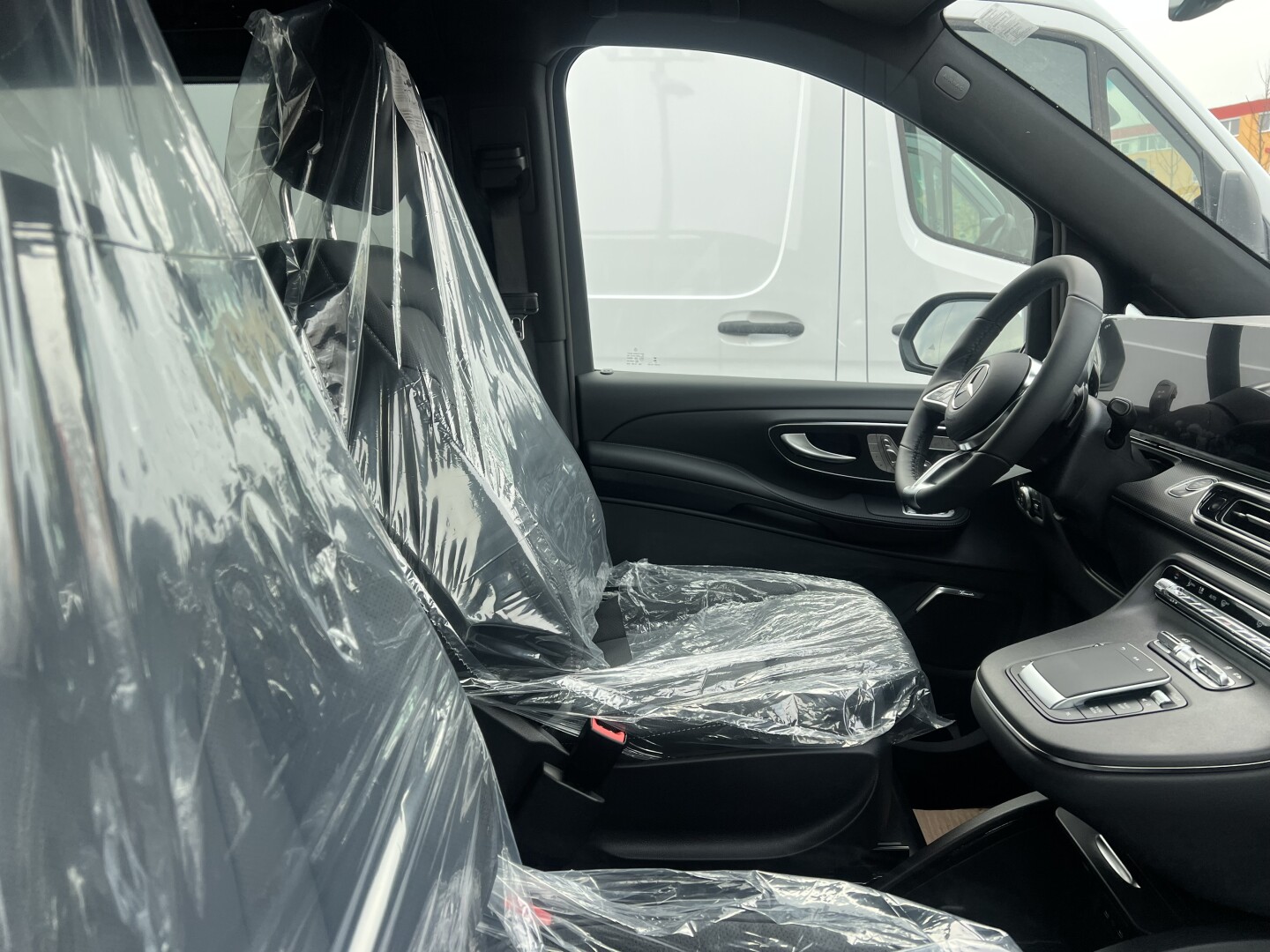 Mercedes-Benz V300d AMG 4Matic Lang Airmatic Exclusive З Німеччини (130360)