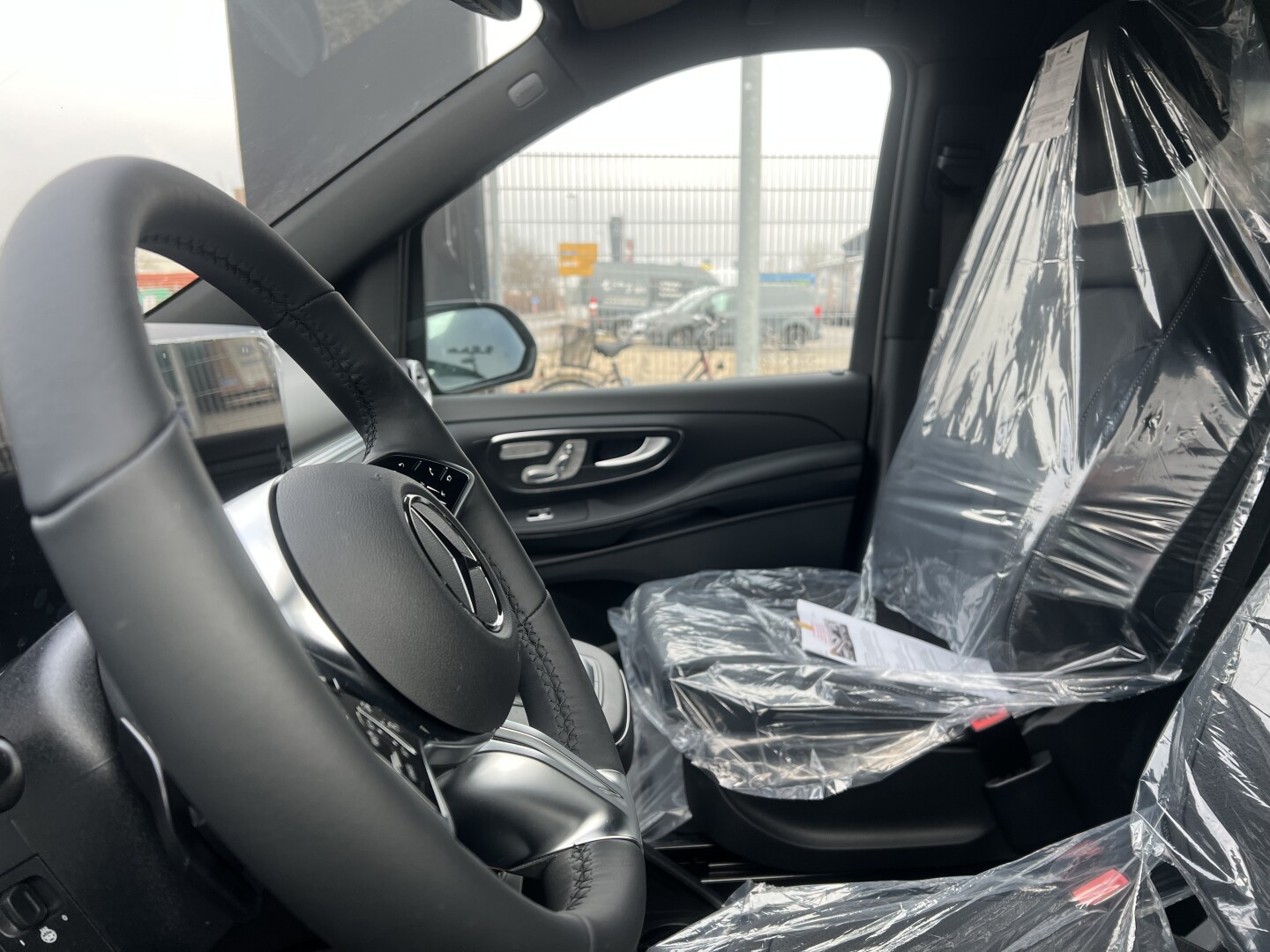 Mercedes-Benz V300d AMG 4Matic Lang Airmatic Exclusive З Німеччини (130354)