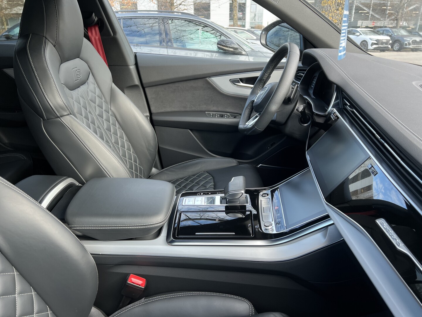 Audi Q8 Quattro 50TDI S-Line Black-Paket Matrix З Німеччини (130596)