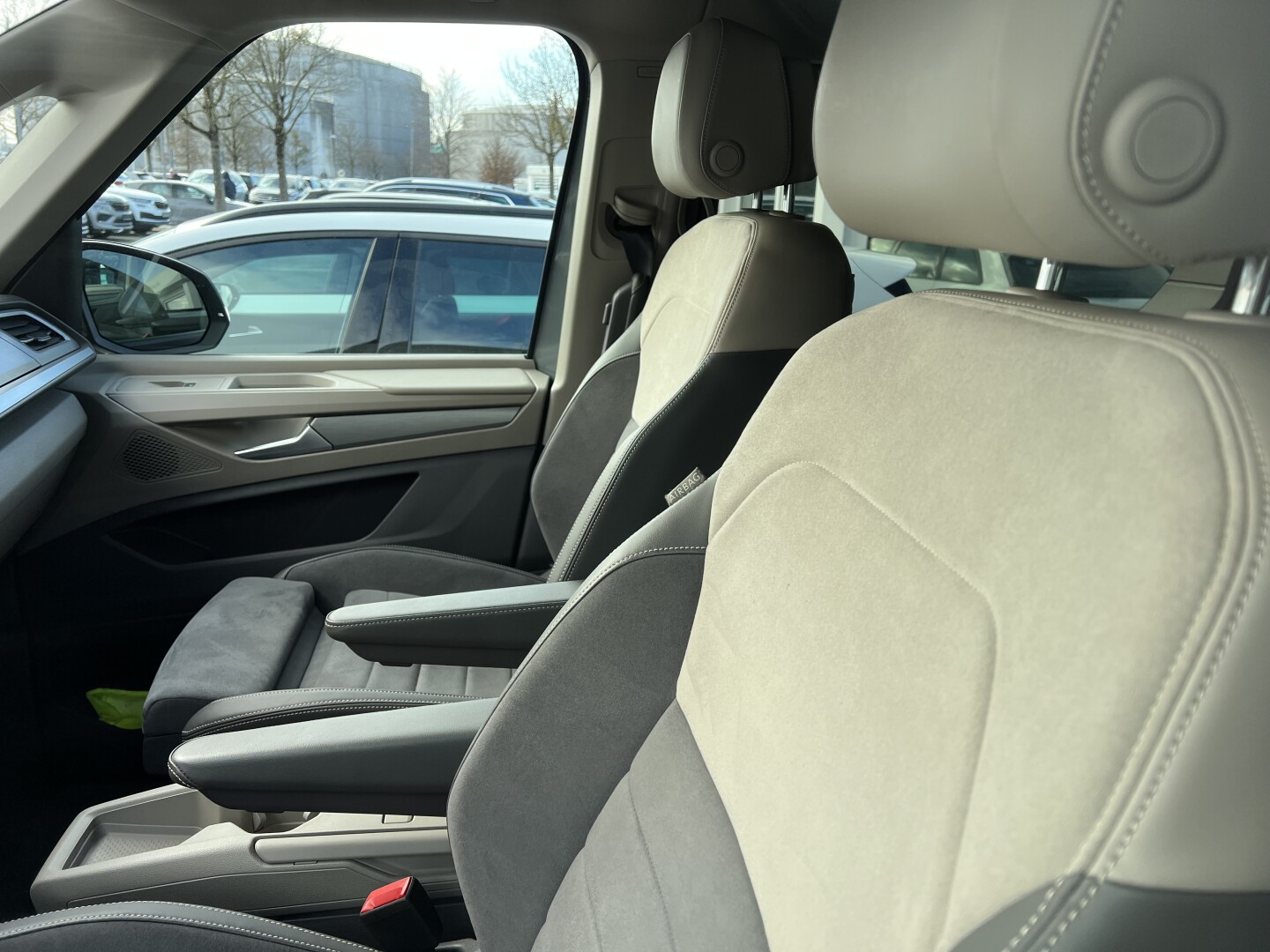 VW Multivan 2.0 TDI Lang DSG Edition LED З Німеччини (130634)