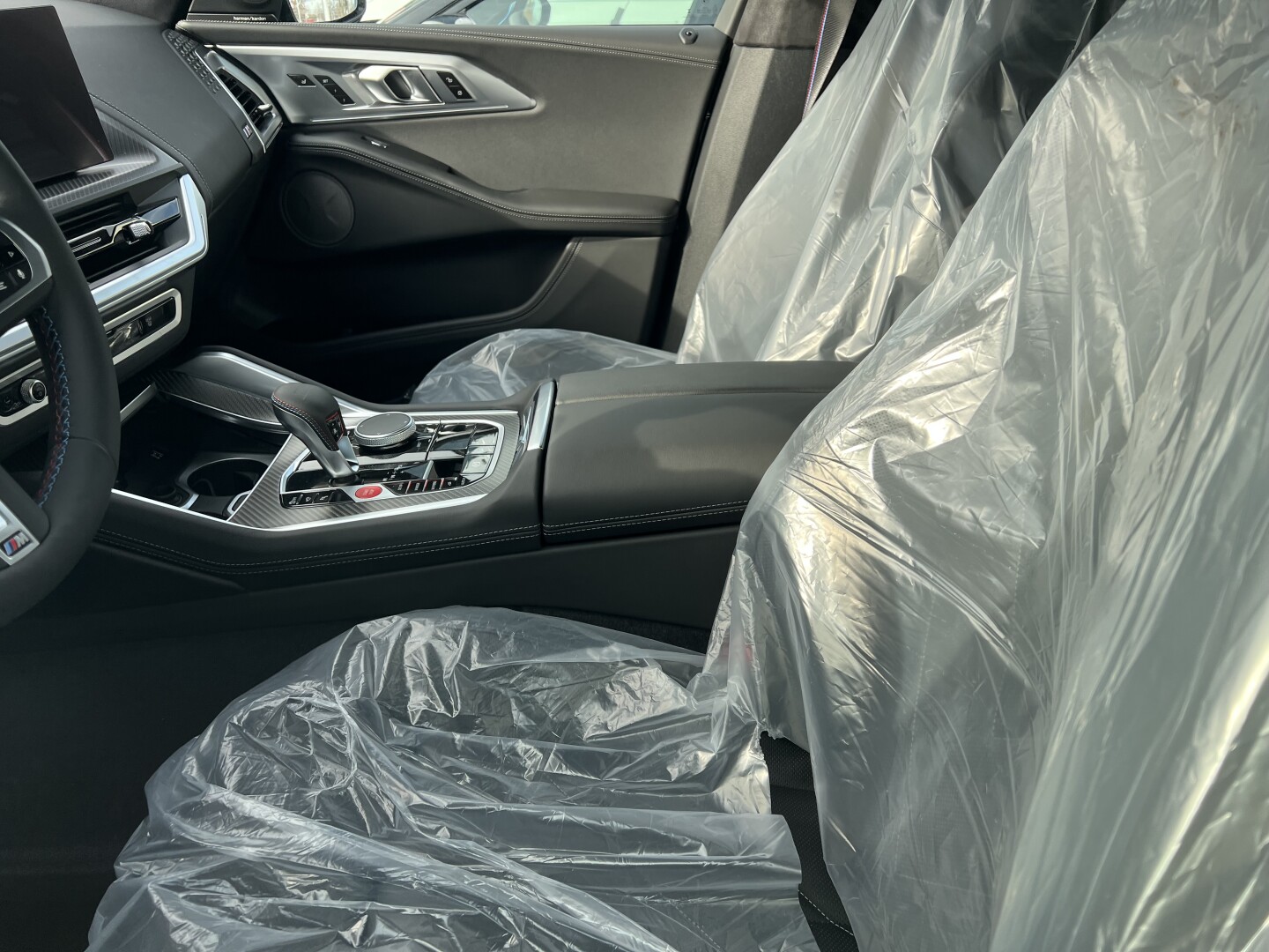 BMW XM 4.4  Plug-in-Hybrid 653PS B&W Black-Paket  З Німеччини (130659)