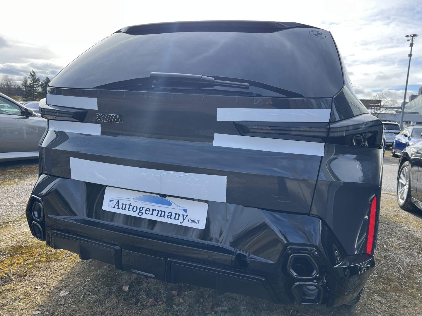 BMW XM 4.4  Plug-in-Hybrid 653PS B&W Black-Paket  З Німеччини (130664)